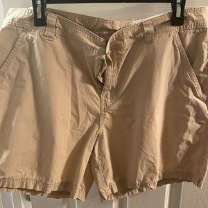 Size 36 Columbia shorts